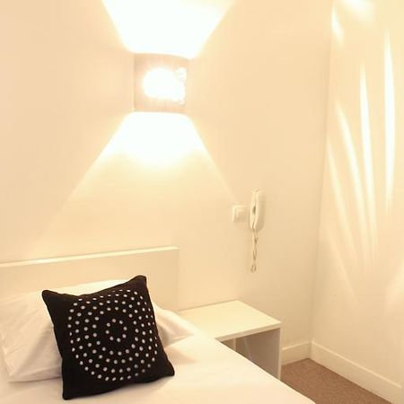 Hotel Petit Bastille Aulnay-sous-Bois Eksteriør bilde